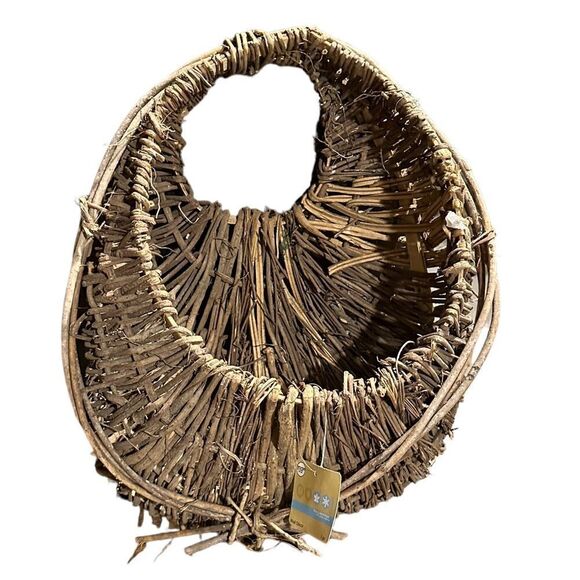 Rustic Flower Basket Wall Decor - Picture 1 of 10